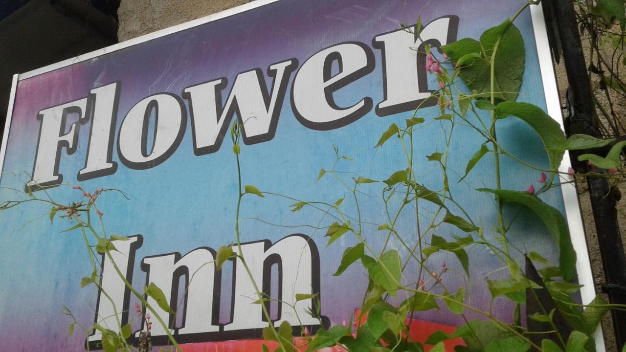 Flower Inn Sigiriya Exteriör bild